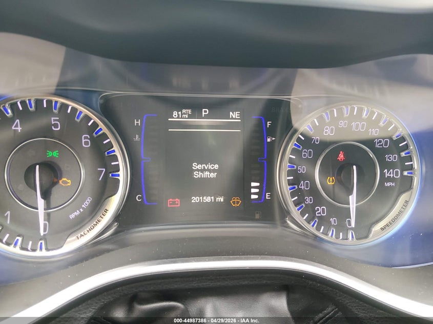 2016 CHRYSLER 200 auction photo 7