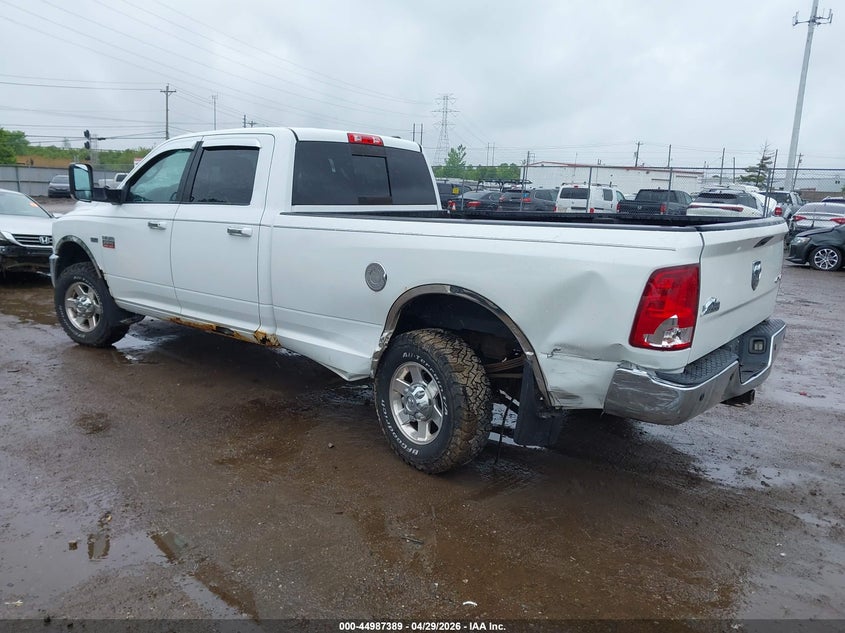 Vin: 3d7tt2ct8bg520828, lot: 45484830, ram ram 2500 slt 20113
