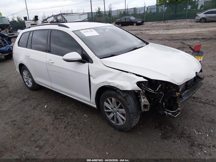 2017 Volkswagen Golf Sportwagen Tsi S