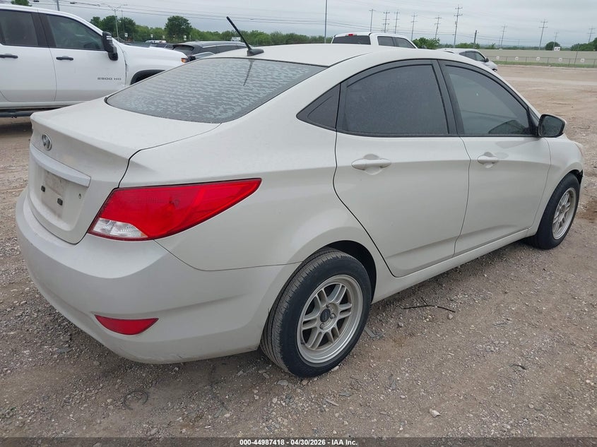 2016 HYUNDAI ACCENT auction photo 4
