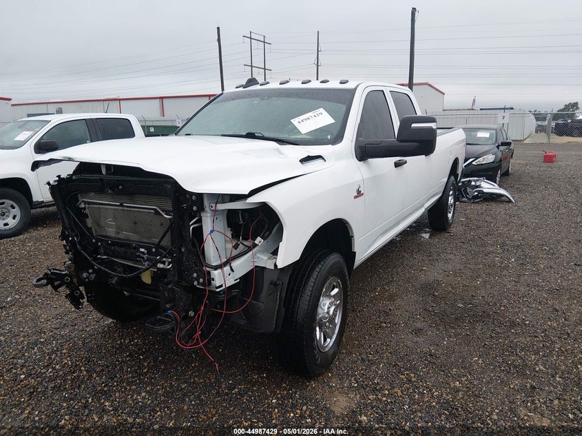Vin: 3c6ur5hl9rg163698, lot: 45484870, ram 2500 tradesman  4x4 8' box 20242