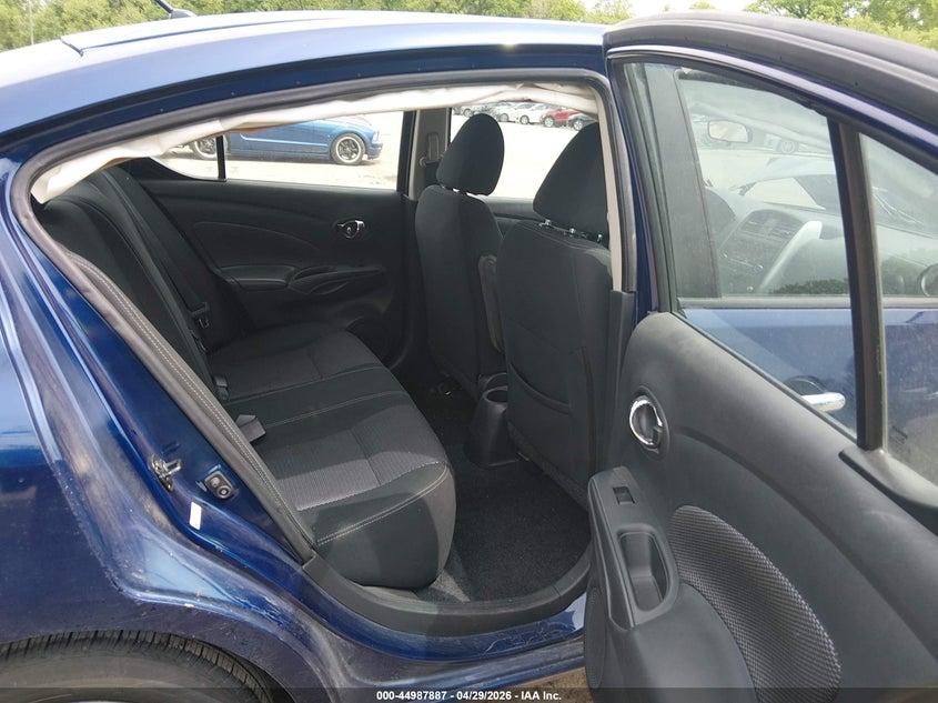 2018 NISSAN VERSA auction photo 8