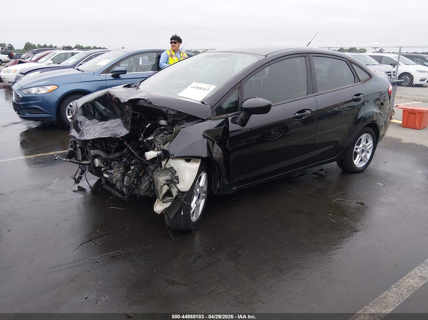 3FADP4BJXJM138336 2018 Ford Fiesta Se photo 1