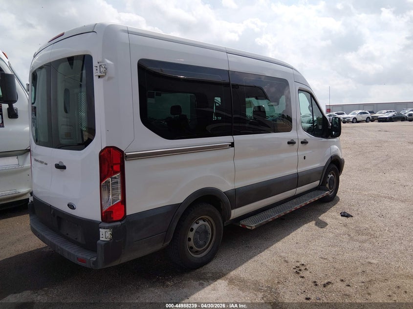 2017 Ford Transit-150 Xl