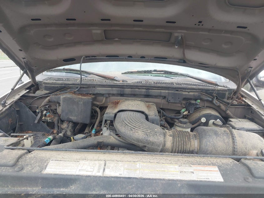 1997 Ford Expedition Eddie Bauer/Xlt VIN: 1FMEU176XVLA51680 Lot: 44988451