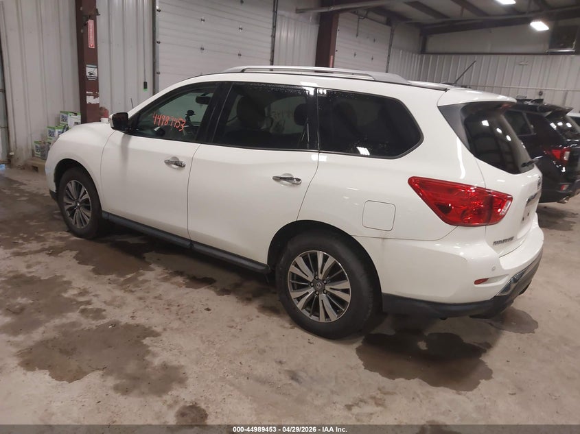 2017 Nissan Pathfinder Sv