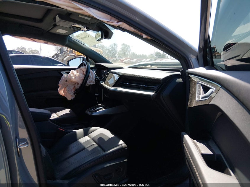 AtlanticExpress - Audi Q4 e-tron