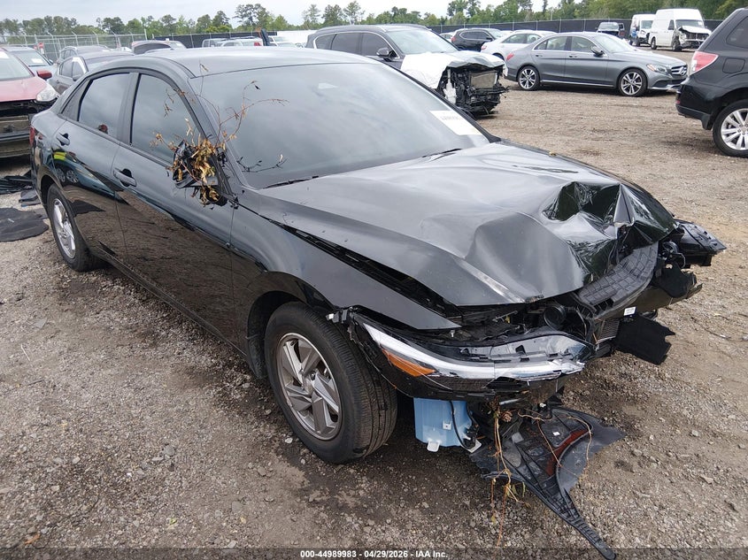 2025 Hyundai Elantra Se