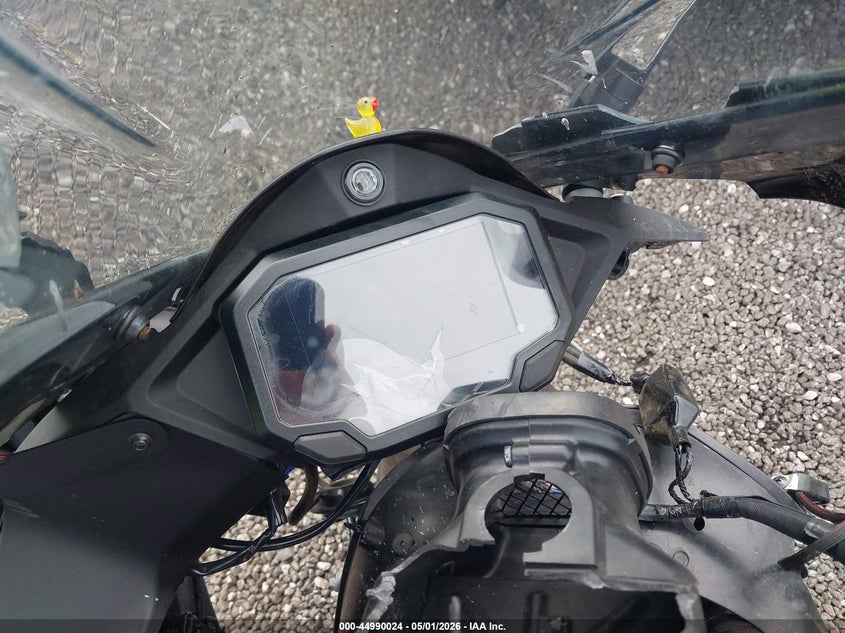 2023 KAWASAKI ZX1002 auction photo 7