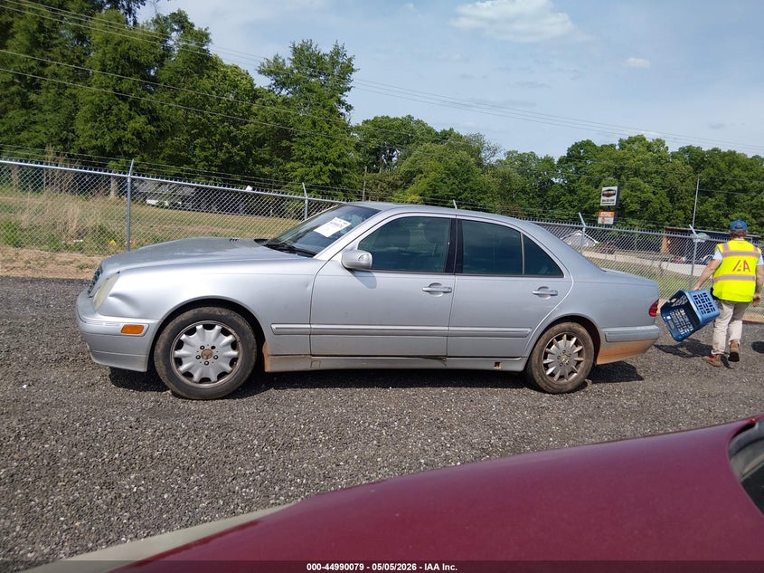 2001 Mercedes-Benz E 320 VIN: WDBJF65J01B184674 Lot: 44990079