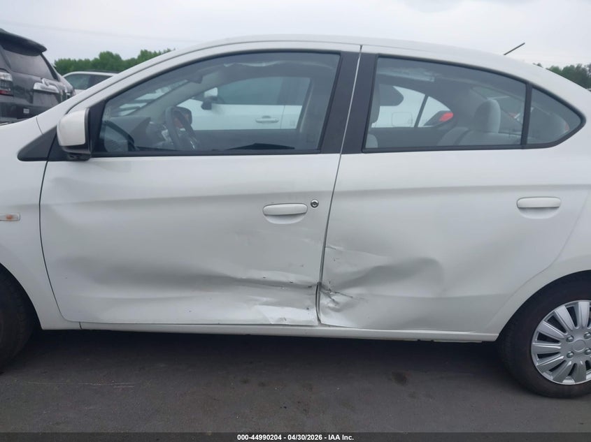 2017 MITSUBISHI MIRAGE G4 auction photo 6
