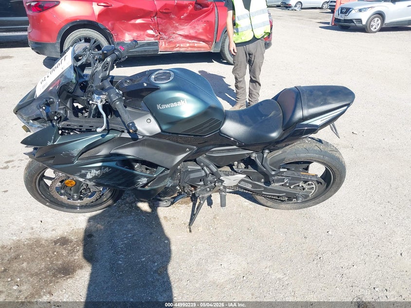 2025 Kawasaki Ex650 P VIN: ML5EXEP1XSDAF7484 Lot: 44990239