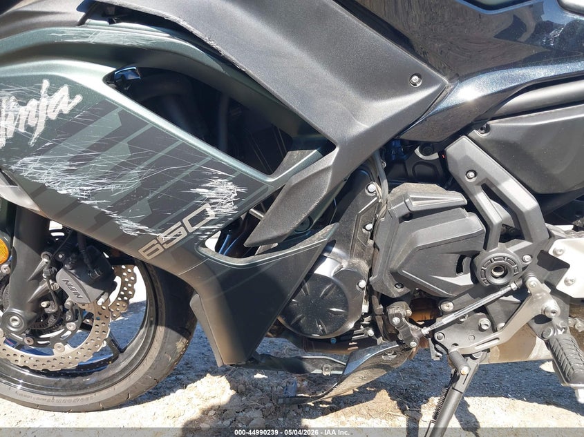 2025 Kawasaki Ex650 P VIN: ML5EXEP1XSDAF7484 Lot: 44990239