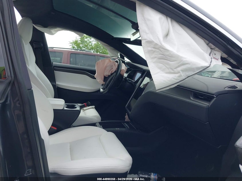 2020 TESLA MODEL X auction photo 5