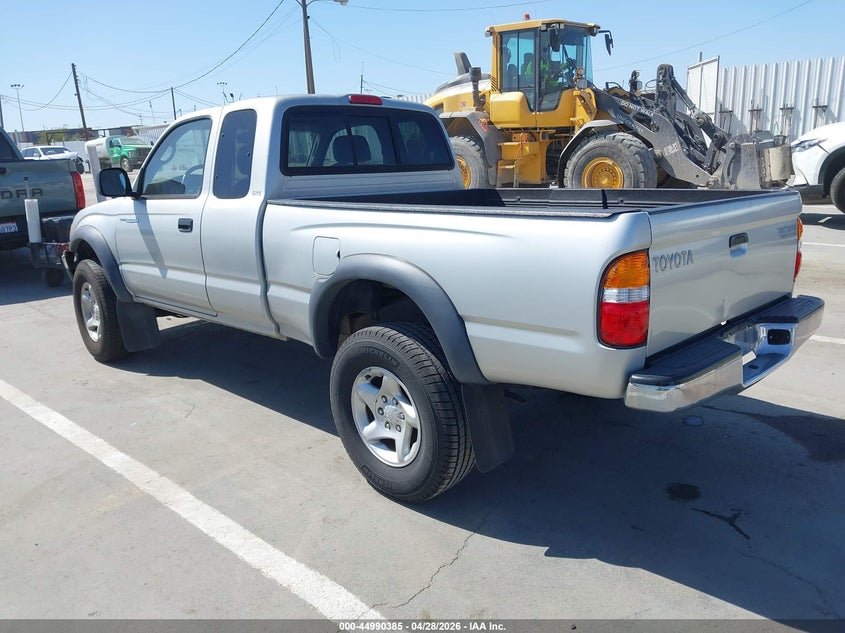 2003 TOYOTA TACOMA auction photo 3