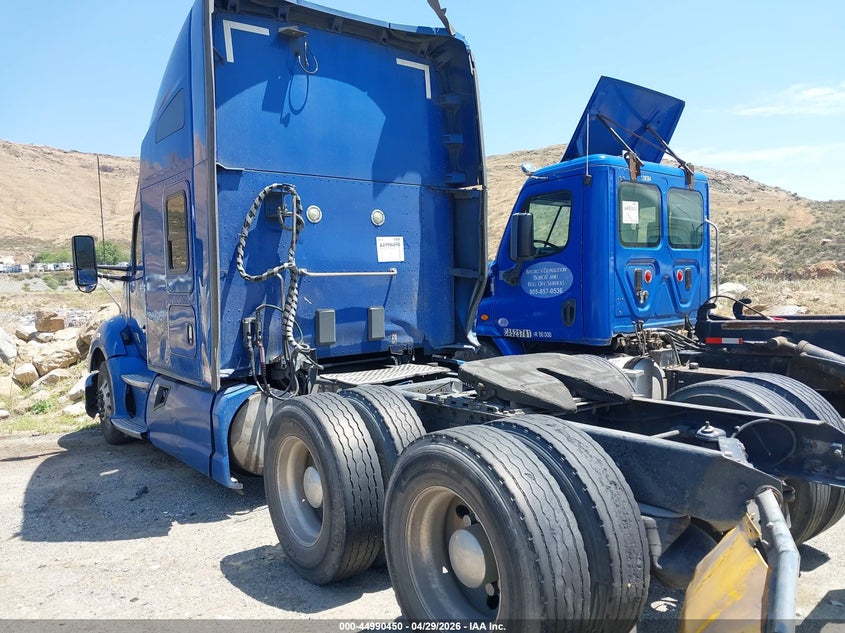 2016 KENWORTH CONSTRUCTION auction photo 3