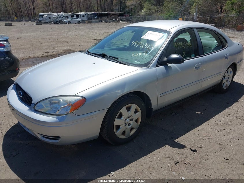 2005 Ford Taurus Se
