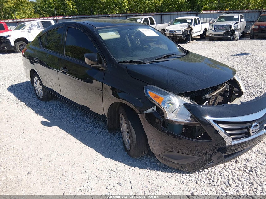 2019 NISSAN VERSA auction photo 1