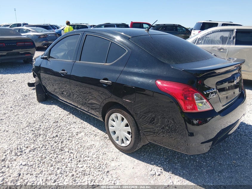 2019 NISSAN VERSA auction photo 3