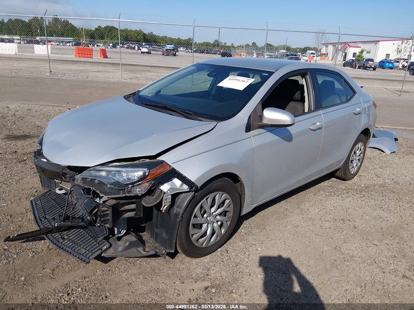 2017 TOYOTA COROLLA auction photo 2