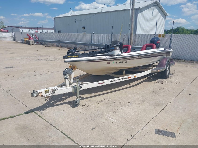 1998 RANGER 19' auction photo 2