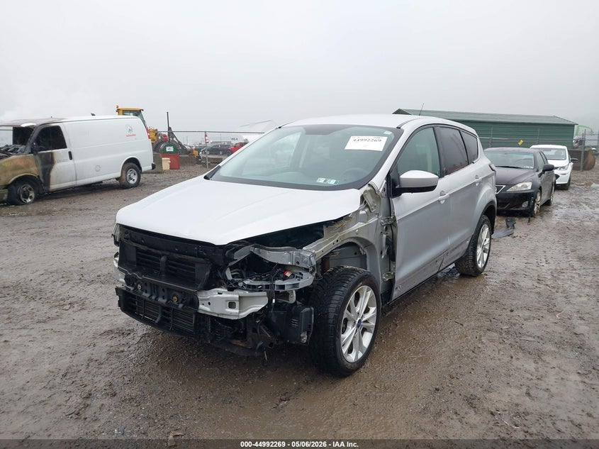 1FMCU9G98HUE82243 2017 FORD ESCAPE SE photo 1