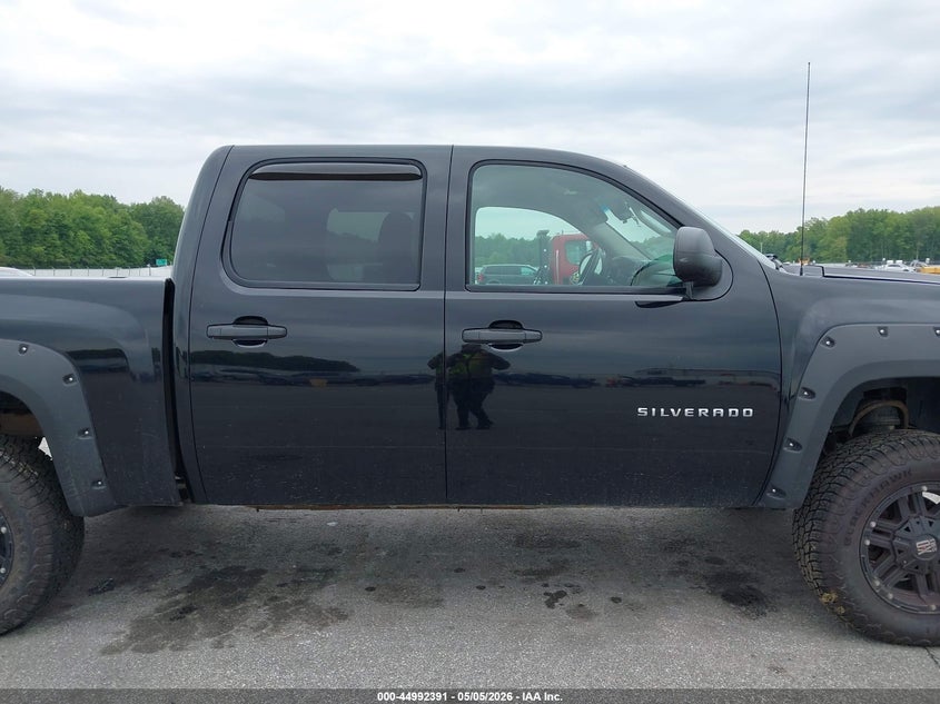 2011 CHEVROLET SILVERADO 1500 LT · Фото 13