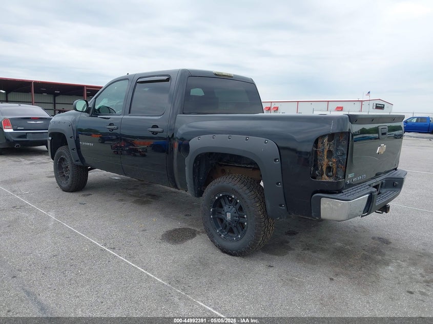 2011 CHEVROLET SILVERADO 1500 LT · Фото 3