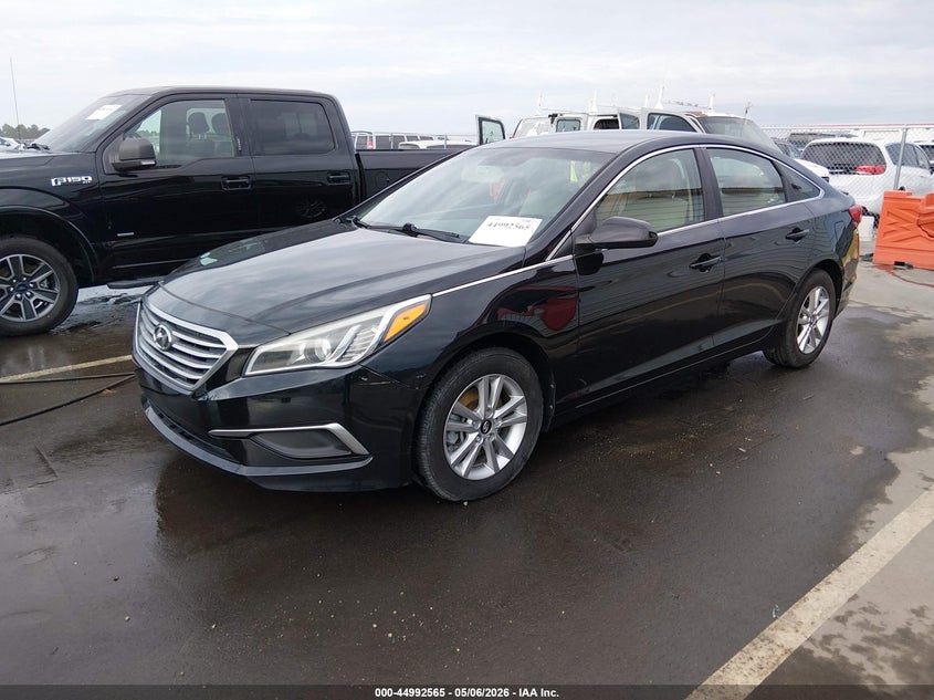 2017 Hyundai Sonata Se 5NPE24AF2HH490837 photo 1
