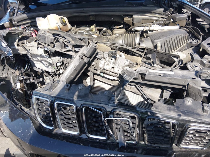 JEEP GRAND CHEROKEE L - zdjęcie 10