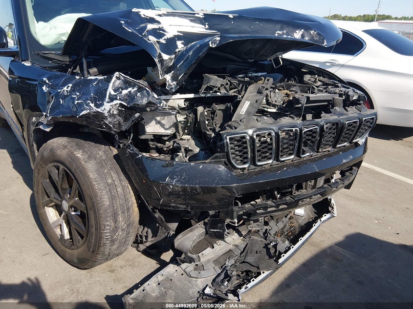 2022 JEEP GRAND CHEROKEE L auction photo 6