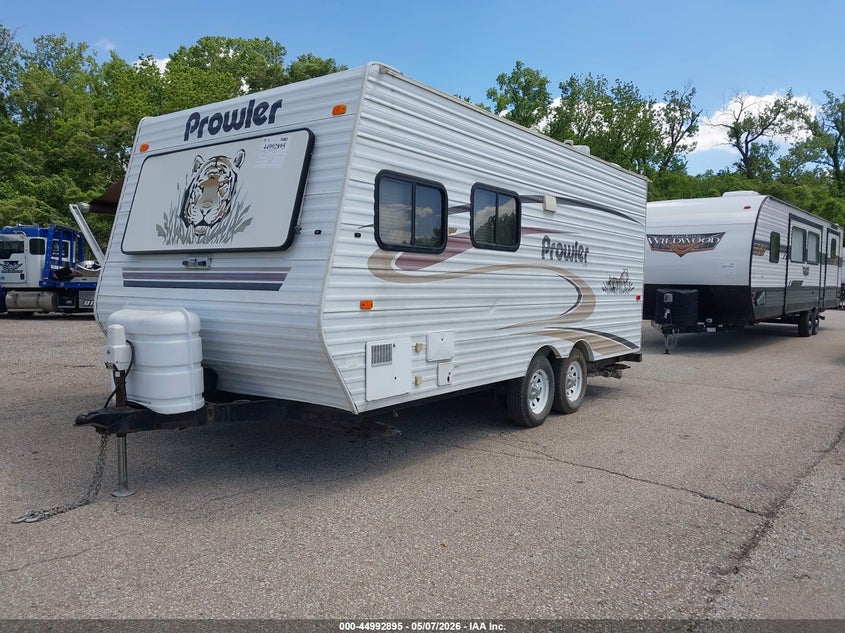 2004 FLEETWOOD PROWLER auction photo 2
