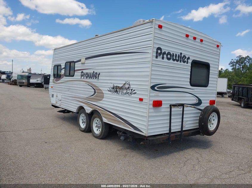 2004 FLEETWOOD PROWLER auction photo 3