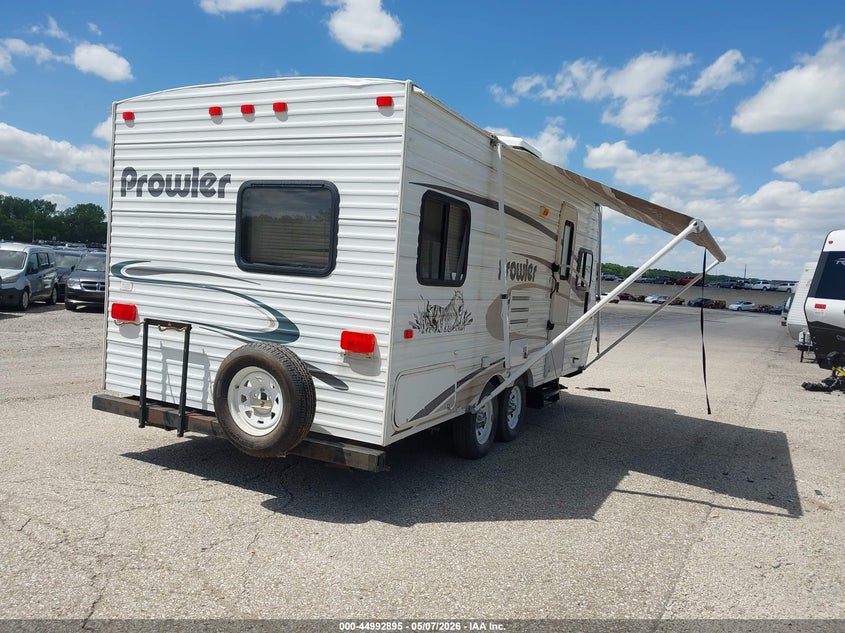 2004 FLEETWOOD PROWLER auction photo 4