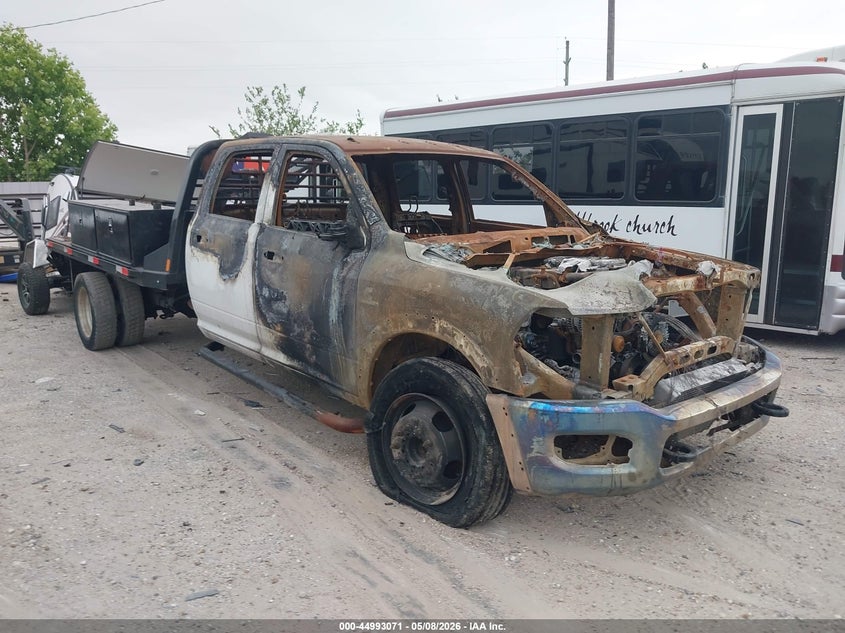 2022 RAM 5500 CHASSIS auction photo 2