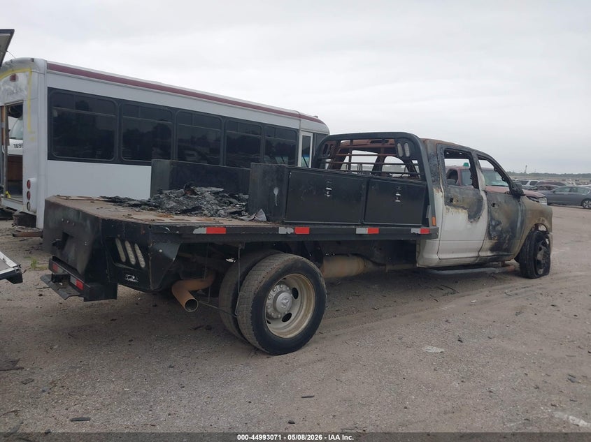 2022 RAM 5500 CHASSIS auction photo 3