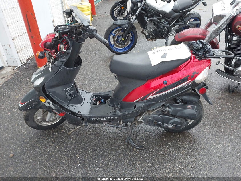 VIN: LLPVGBAK1N1050511 2022 ZHEJIANG R SCOOTER 50
