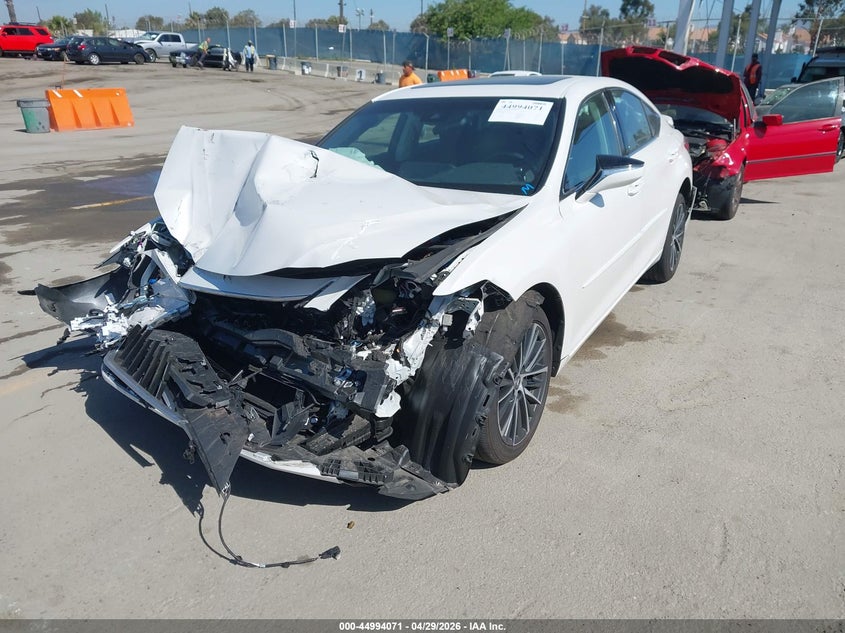 Vin: 58ada1c15ru042618, lot: 45491512, lexus es 300h 20242