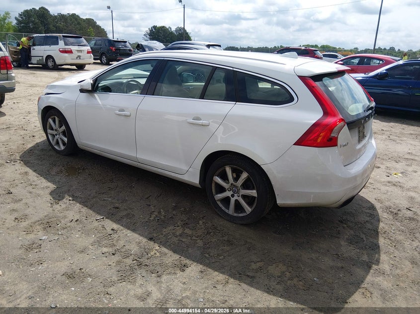 2016 VOLVO V60 auction photo 3
