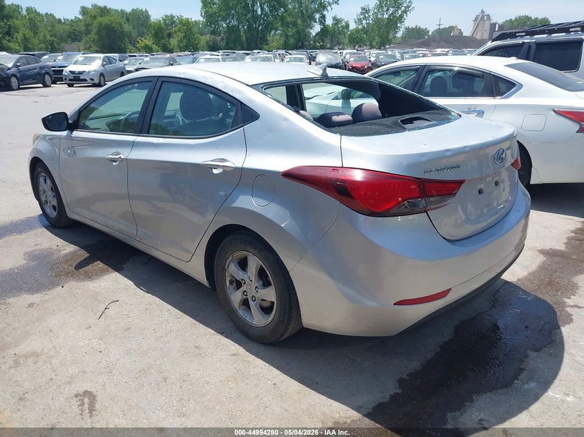 2015 HYUNDAI ELANTRA auction photo 3