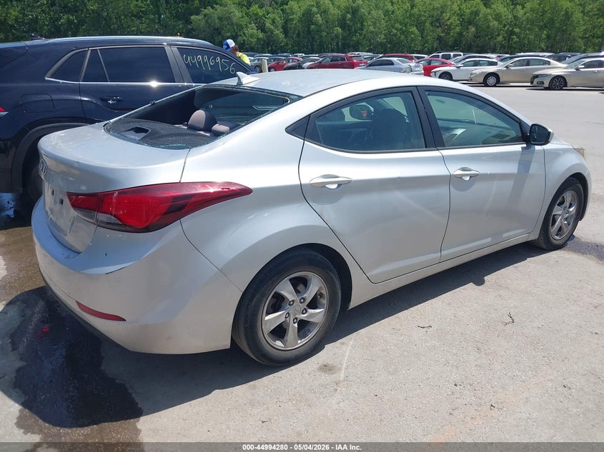 2015 HYUNDAI ELANTRA auction photo 4
