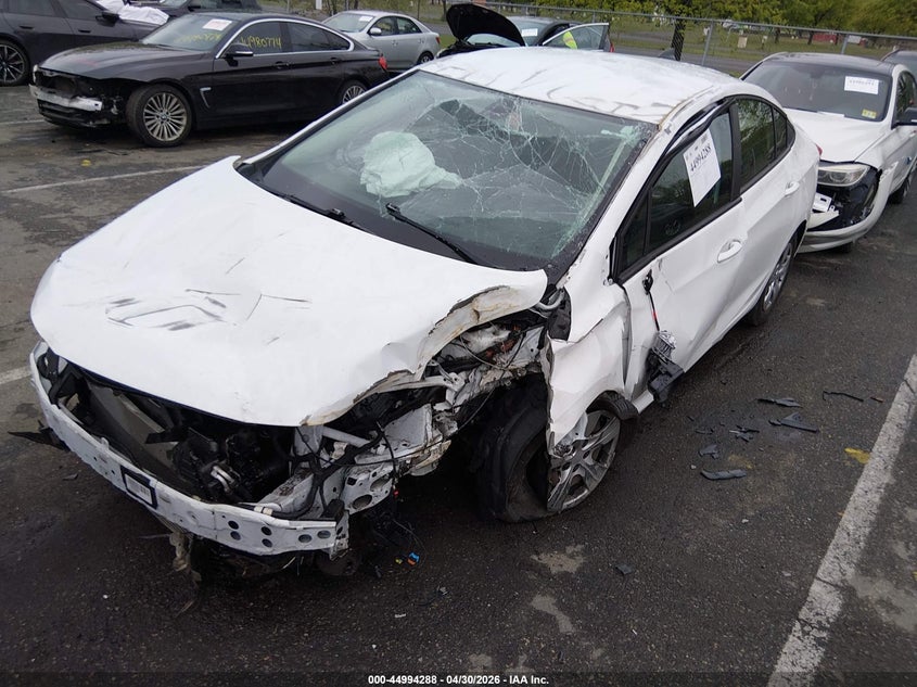 2018 Chevrolet Cruze Ls Auto 1G1BC5SM9J7222762 photo 1