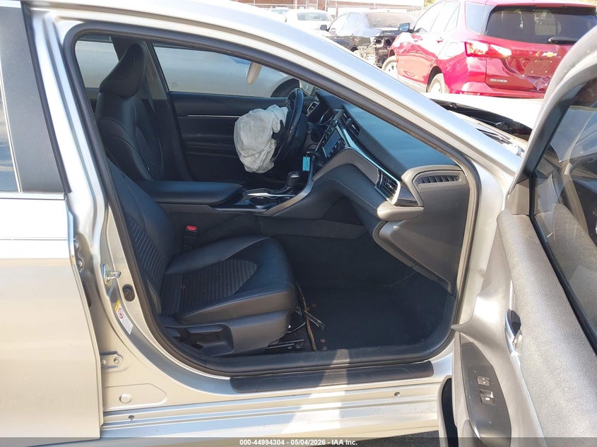 2018 TOYOTA CAMRY auction photo 5