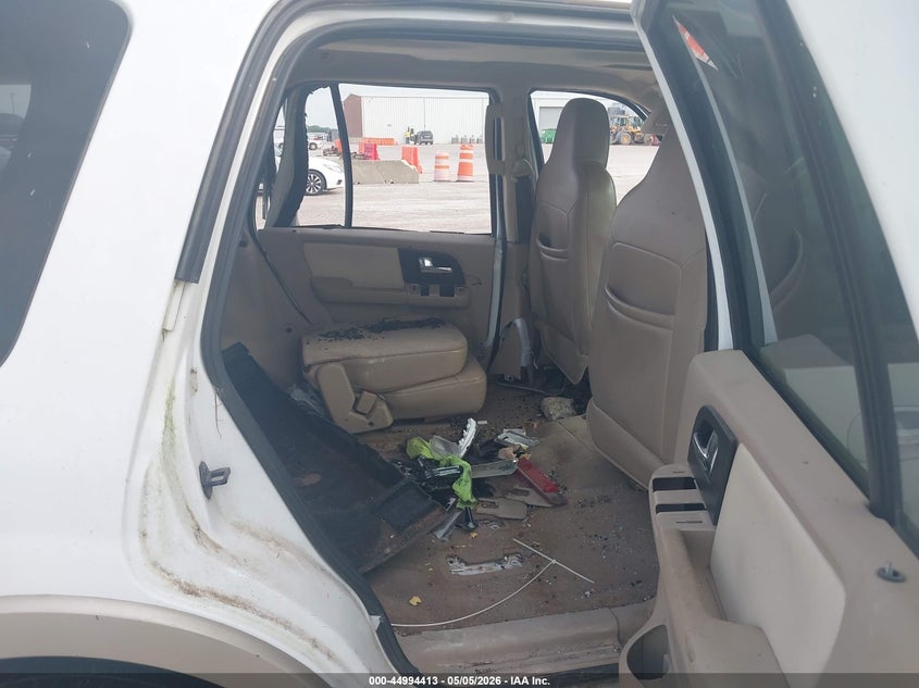 2005 Ford Expedition Eddie Bauer/King Ranch VIN: 1FMPU17545LA98560 Lot: 44994413