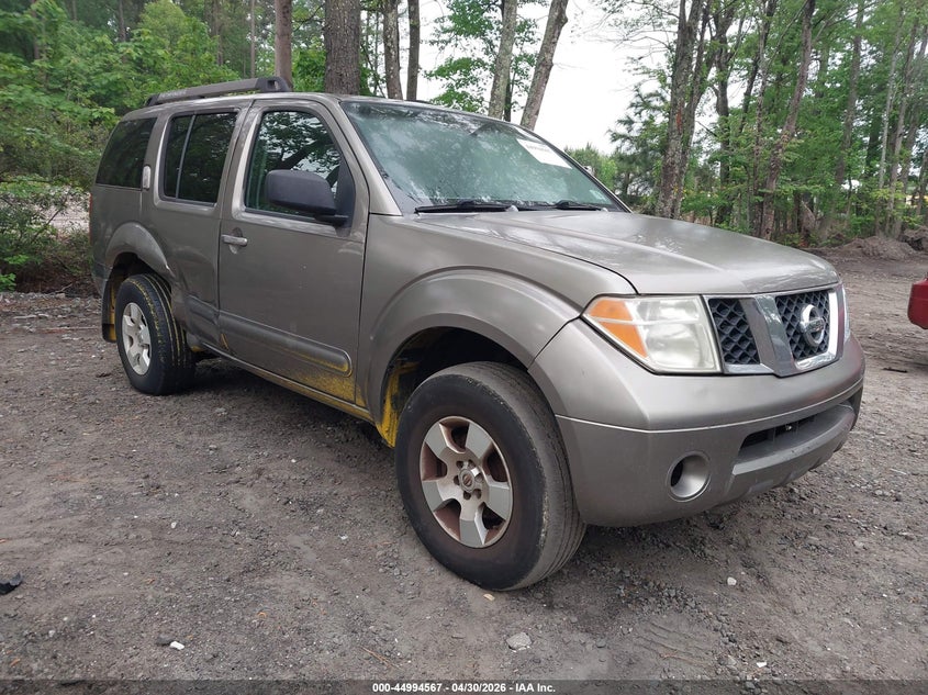 2005 Nissan Pathfinder Xe