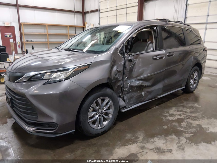 2022 Toyota Sienna Le 5TDKSKFC7NS069532 photo 1