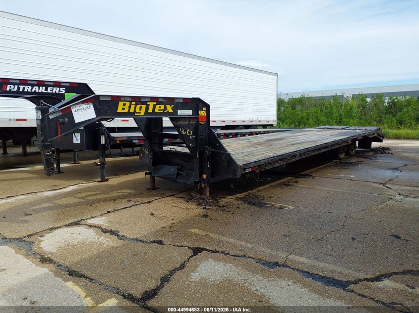 2021 BIG TEX TRAILER CO INC GOOSENECK FLATBED auction photo 2