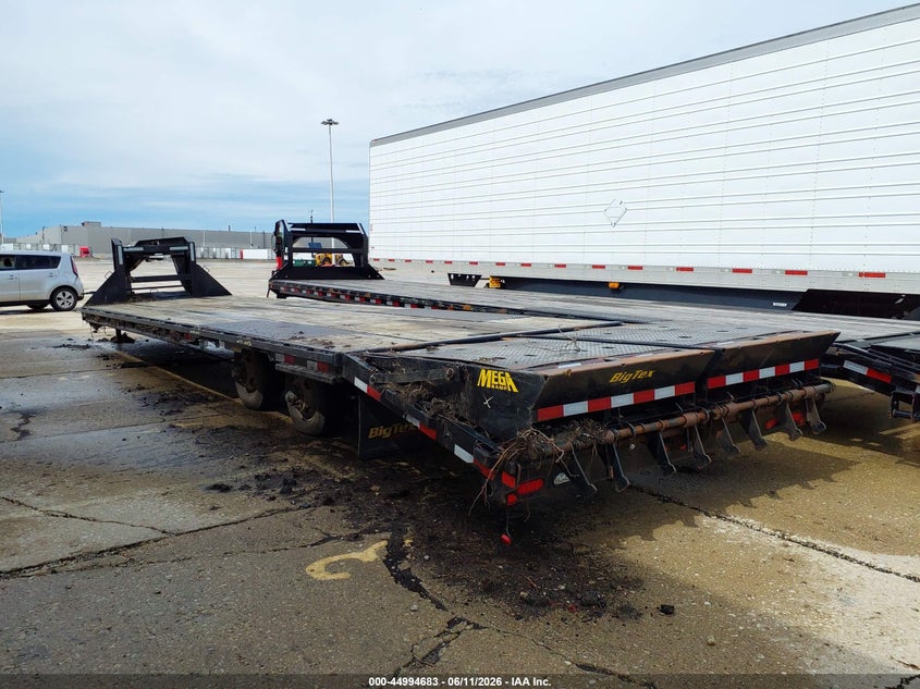 2021 BIG TEX TRAILER CO INC GOOSENECK FLATBED auction photo 3