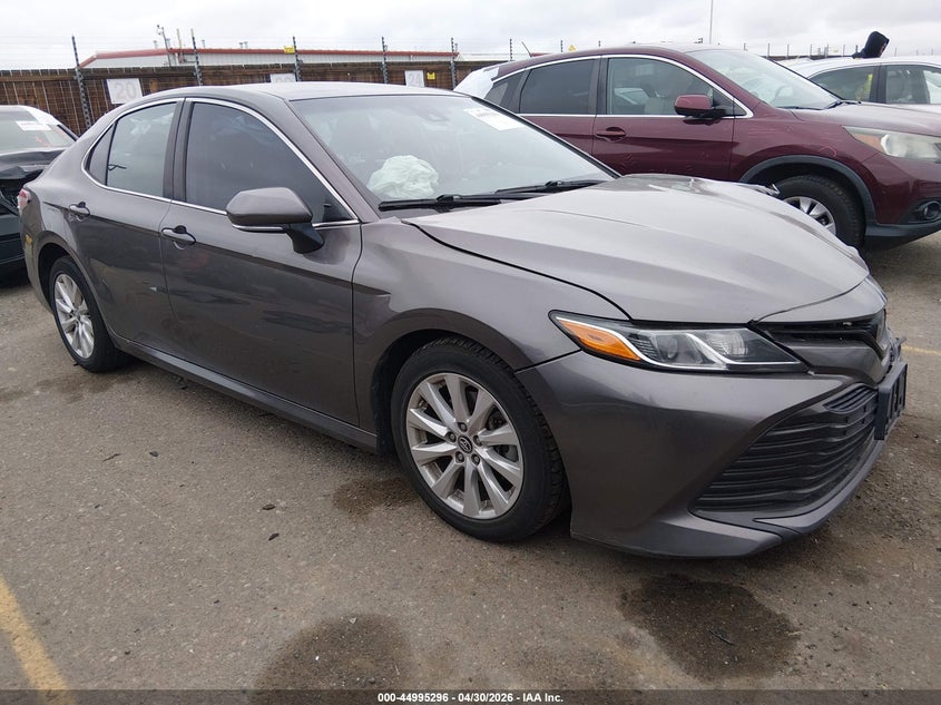 TOYOTA CAMRY - zdjęcie 1