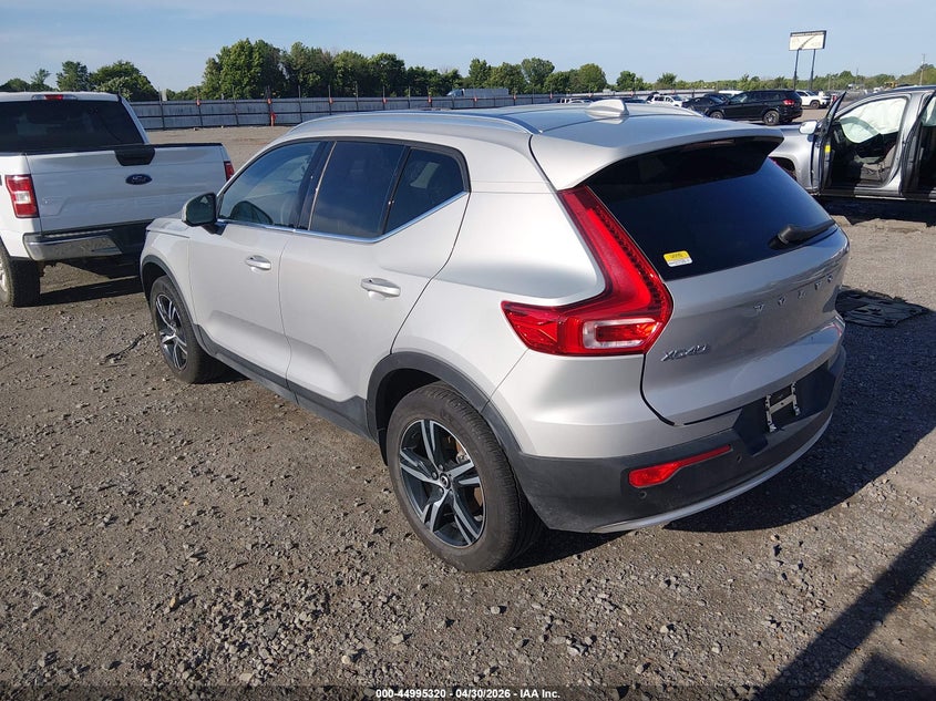 Vin: yv4l12uj3s2563766, lot: 45492761, volvo xc40 b5 core bright theme 20253
